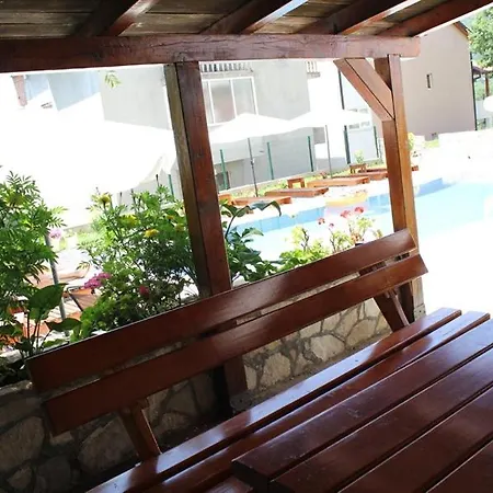Villa Oasis Aparthotel