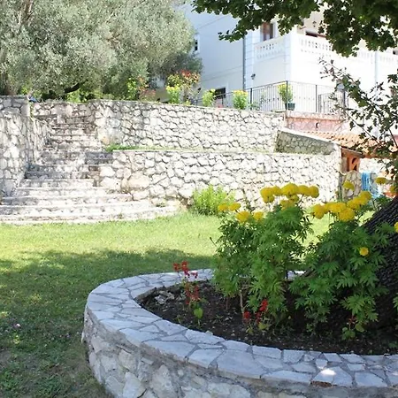 Aparthotel Villa Oasis *