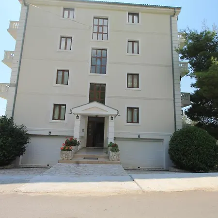 Villa Oasis Aparthotel Budua