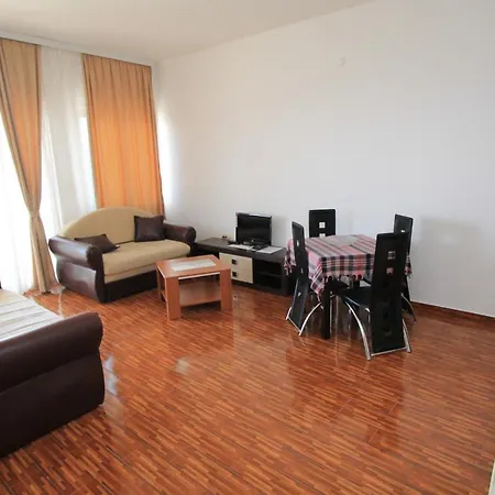 Villa Oasis Aparthotel *