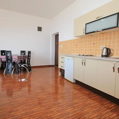 Aparthotel Villa Oasis *