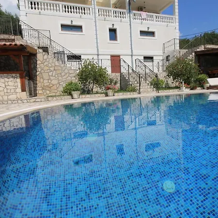 Villa Oasis *